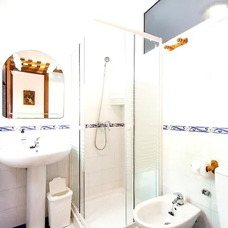 With 3 Bedrooms In Chiclana De La Frontera, With Private Pool Чиклана-де-ла-Фронтера