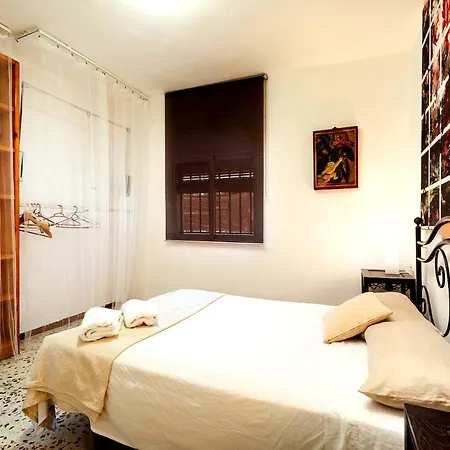 With 3 Bedrooms In Chiclana De La Frontera, With Private Pool Вилла *
