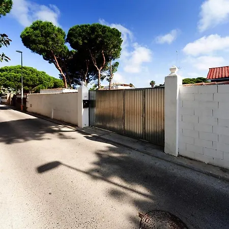 With 3 Bedrooms In Chiclana De La Frontera, With Private Pool *